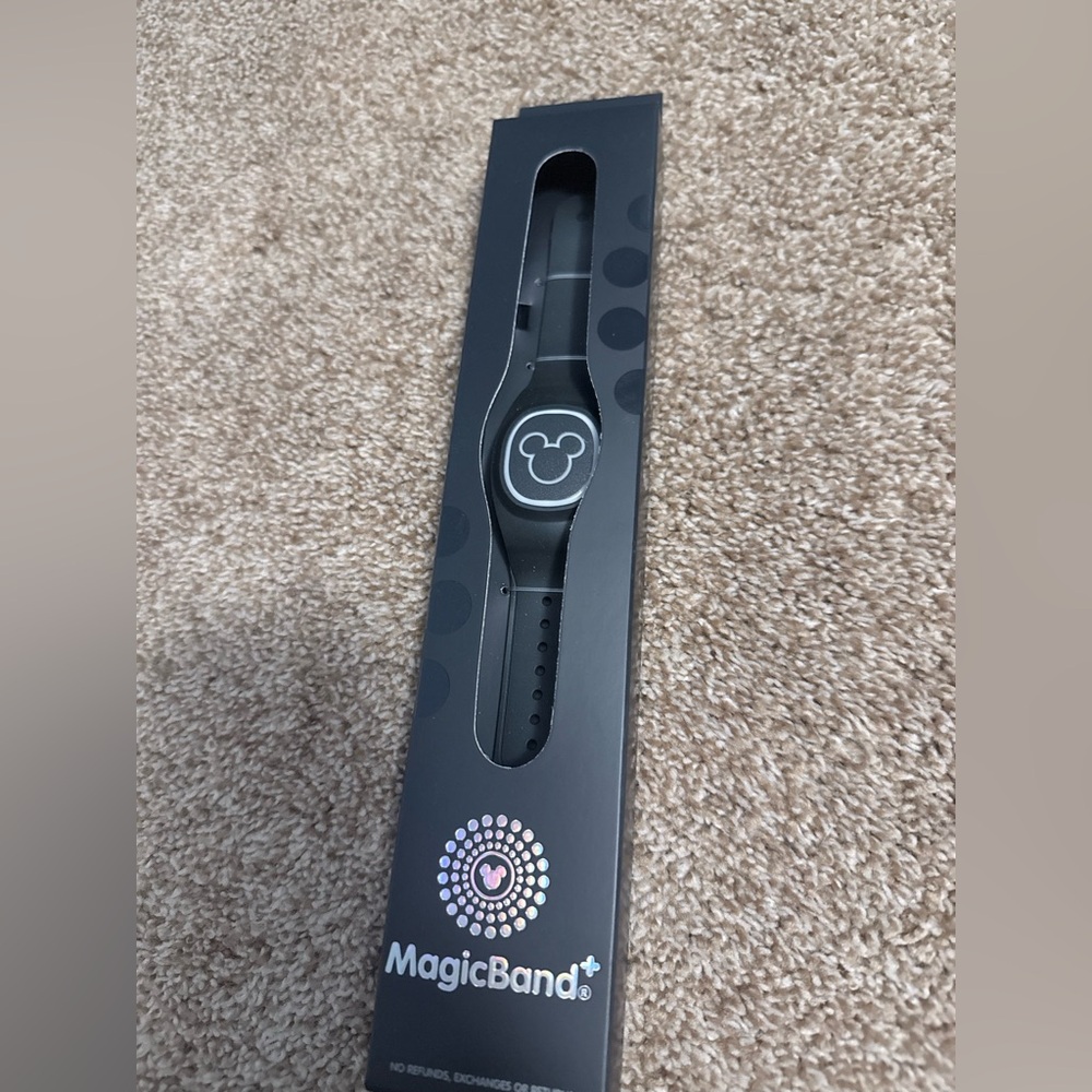 Disney Black MagicBand+ with Mickey Icon